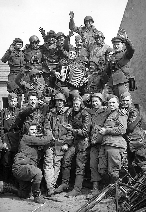 Иллюстрация к книге — Второй Фронт. Антигитлеровская коалиция. Конфликт интересов [i_001.jpg]