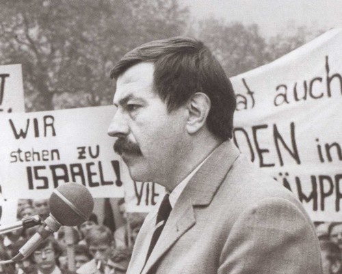 Иллюстрация к книге — Гюнтер Грасс [i_008.jpg]