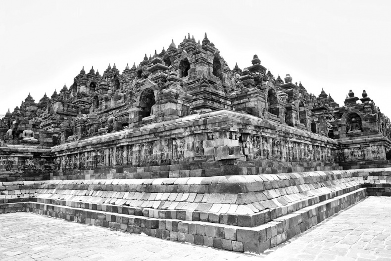 Иллюстрация к книге — Как было на самом деле. Последний путь святого семейства [a9rdbrms2_l7hhy1_nw.jpg]