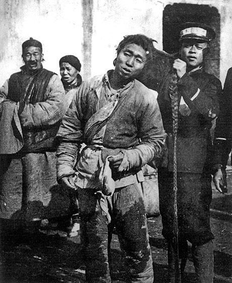 Иллюстрация к книге — Как было на самом деле. Последний путь святого семейства [i_094.jpg]