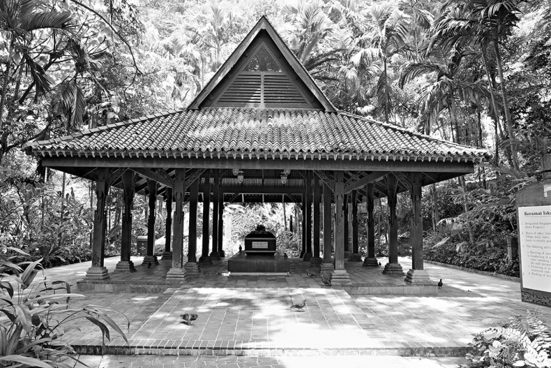 Иллюстрация к книге — Как было на самом деле. Последний путь святого семейства [i_166.jpg]