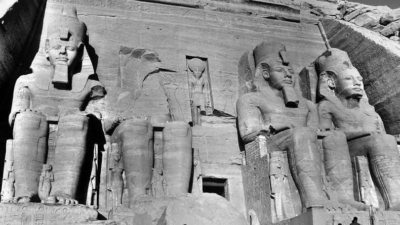 Иллюстрация к книге — Как было на самом деле. Последний путь святого семейства [i_232.jpg]