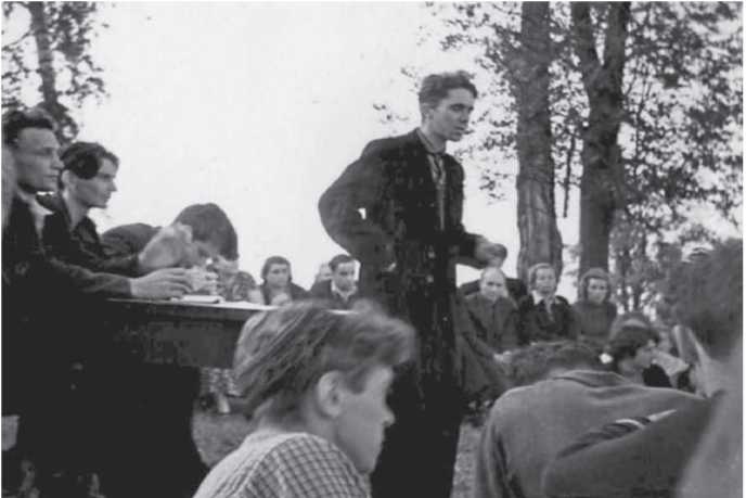 Иллюстрация к книге — Страх, или Жизнь в Стране Советов [i_018.jpg]