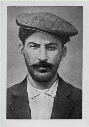 Иллюстрация к книге — Лаврентий Берия. Кровавый прагматик [i_018.jpg]