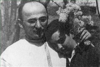 Иллюстрация к книге — Лаврентий Берия. Кровавый прагматик [i_028.jpg]