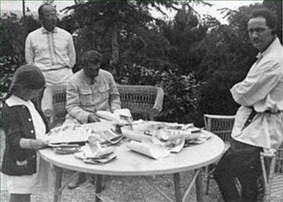 Иллюстрация к книге — Лаврентий Берия. Кровавый прагматик [i_032.jpg]