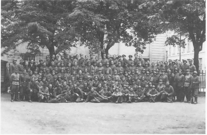 Иллюстрация к книге — Прибалтика. Война без правил (1939-1945) [i_023.jpg]