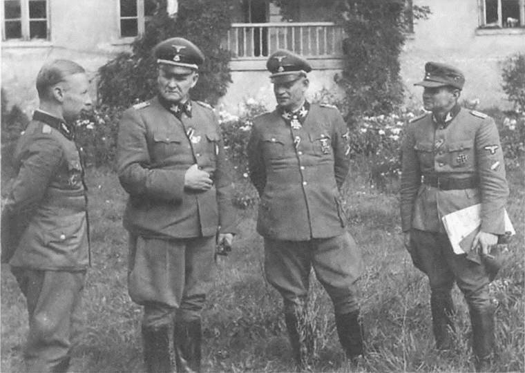 Иллюстрация к книге — Прибалтика. Война без правил (1939-1945) [i_042.jpg]