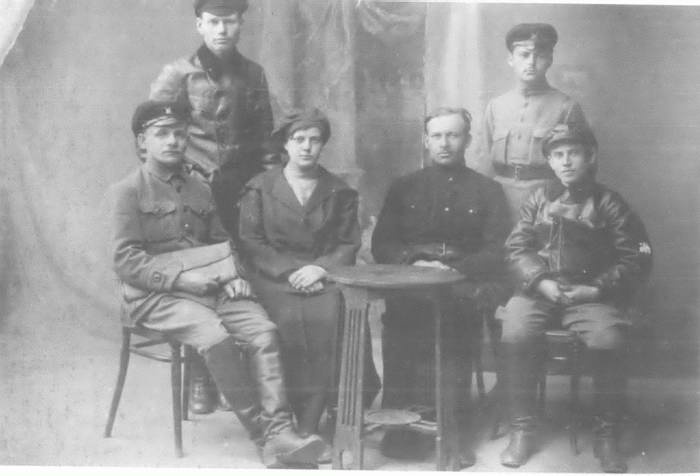 Иллюстрация к книге — "Сталинский питомец" - Николай Ежов [i_004.jpg]