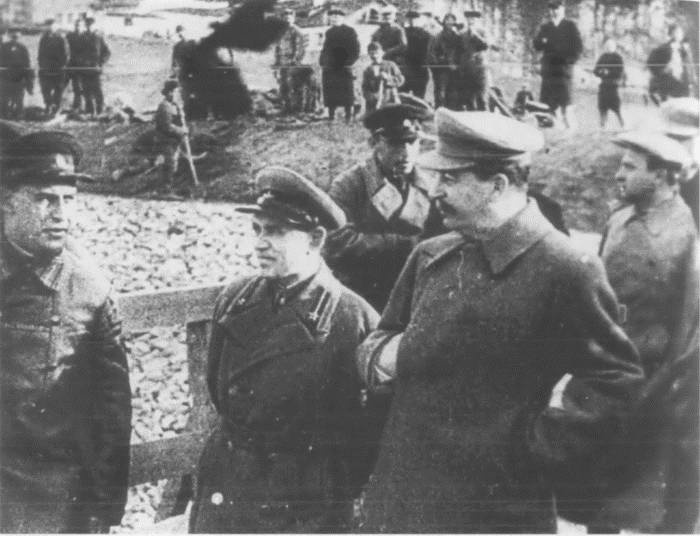 Иллюстрация к книге — "Сталинский питомец" - Николай Ежов [i_011.jpg]