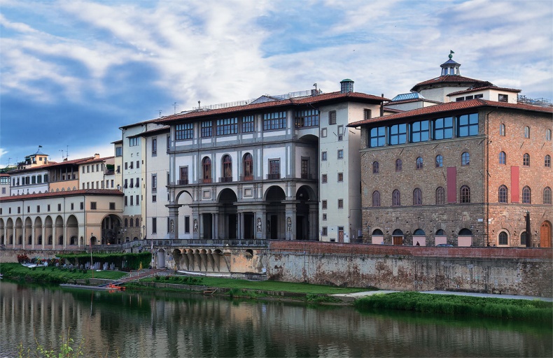 Иллюстрация к книге — Мост через бездну. Мистики и гуманисты [i_058.jpg]