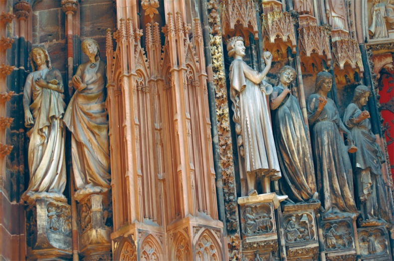 Иллюстрация к книге — Мост через Бездну. Книга 2. В пространстве христианской культуры [i_076.jpg]