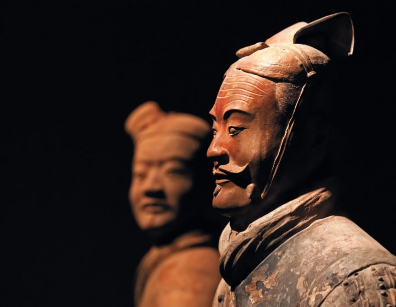 Иллюстрация к книге — Мост через бездну. Книга 1. Комментарий к античности [i_100.jpg]