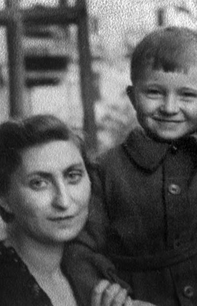 Иллюстрация к книге — Лопухи и лебеда [i_002.jpg]