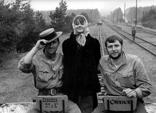 Иллюстрация к книге — Лопухи и лебеда [i_017.jpg]