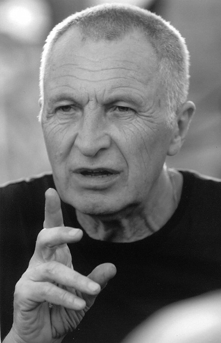 Иллюстрация к книге — Лопухи и лебеда [i_060.jpg]