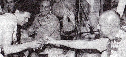 Иллюстрация к книге — Никогда не говори, что умрешь [i_025.jpg]