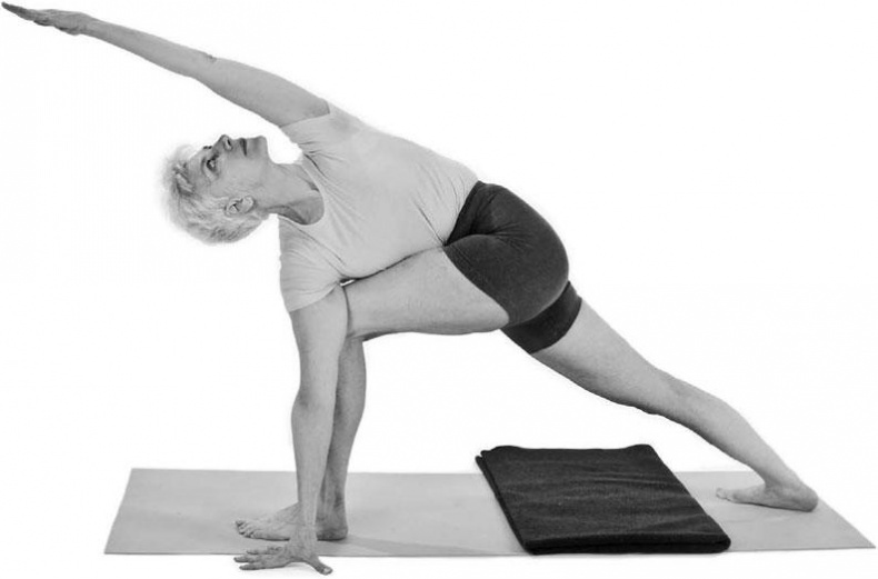 Иллюстрация к книге — Йога при остеопорозе [_253.jpg]