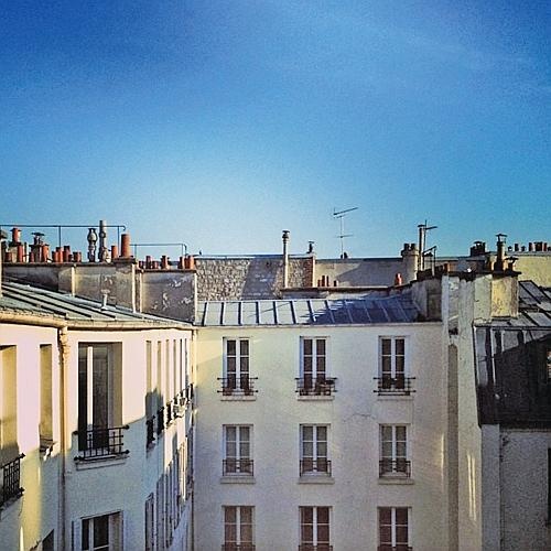 Иллюстрация к книге — Как почувствовать себя парижанкой, кем бы вы ни были [_83.jpg]