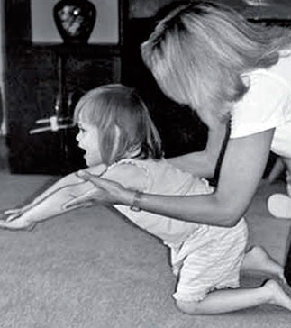 Иллюстрация к книге — Обучение моторным навыкам детей с ДЦП. Пособие для родителей и профессионалов [i_100.jpg]