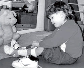 Иллюстрация к книге — Обучение моторным навыкам детей с ДЦП. Пособие для родителей и профессионалов [i_122.jpg]