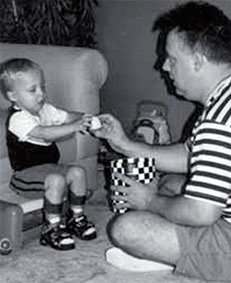 Иллюстрация к книге — Обучение моторным навыкам детей с ДЦП. Пособие для родителей и профессионалов [i_130.jpg]