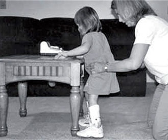 Иллюстрация к книге — Обучение моторным навыкам детей с ДЦП. Пособие для родителей и профессионалов [i_195.jpg]