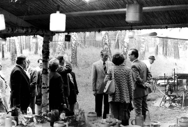 Иллюстрация к книге — Маркус Вольф. "Человек без лица" из Штази [_032.jpg]