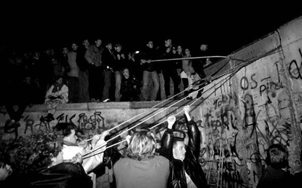 Иллюстрация к книге — Маркус Вольф. "Человек без лица" из Штази [_162.jpg]