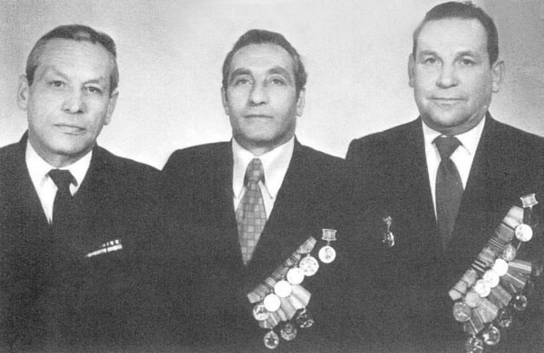 Иллюстрация к книге — Правда о штрафбатах. Как офицерский штрафбат дошел до Берлина [i_013.jpg]