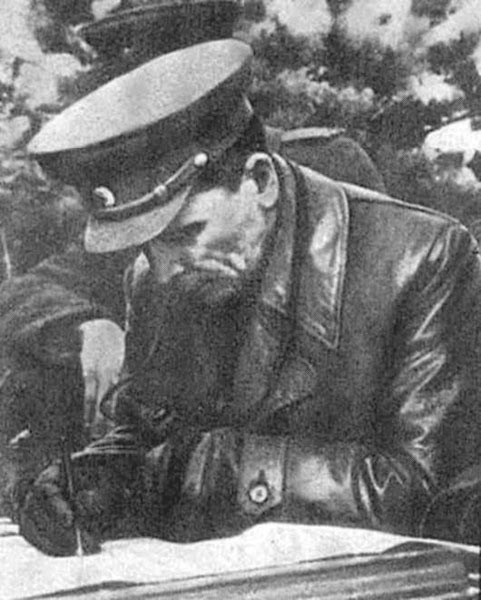 Иллюстрация к книге — Правда о штрафбатах. Как офицерский штрафбат дошел до Берлина [i_026.jpg]