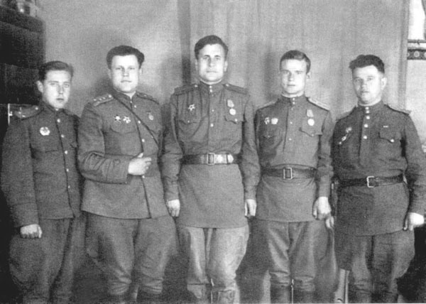 Иллюстрация к книге — Правда о штрафбатах. Как офицерский штрафбат дошел до Берлина [i_049.jpg]