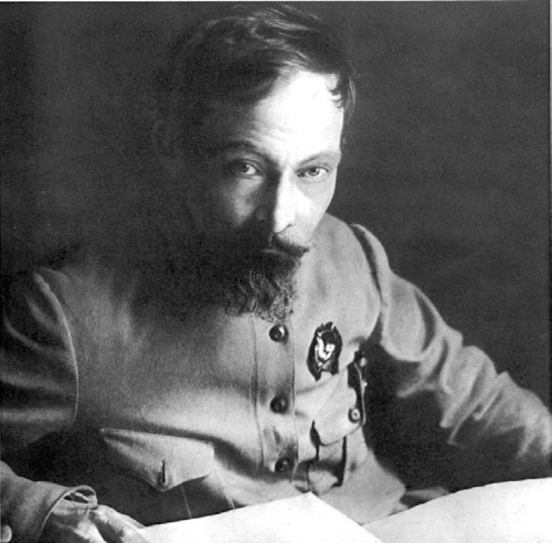 Иллюстрация к книге — Тайна личности Ленина. Спаситель народа или разрушитель империи? [i_042.jpg]