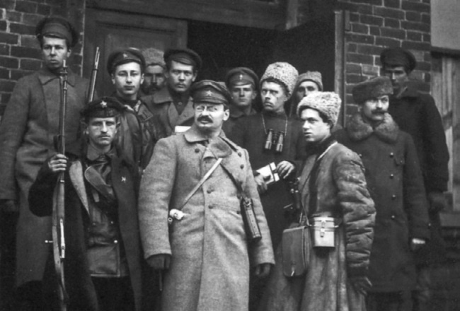 Иллюстрация к книге — Тайна личности Ленина. Спаситель народа или разрушитель империи? [i_047.jpg]