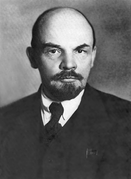 Иллюстрация к книге — Тайна личности Ленина. Спаситель народа или разрушитель империи? [i_056.jpg]