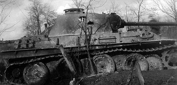 Иллюстрация к книге — Дорога на Берлин. "От победы к победе" [_096.jpg]