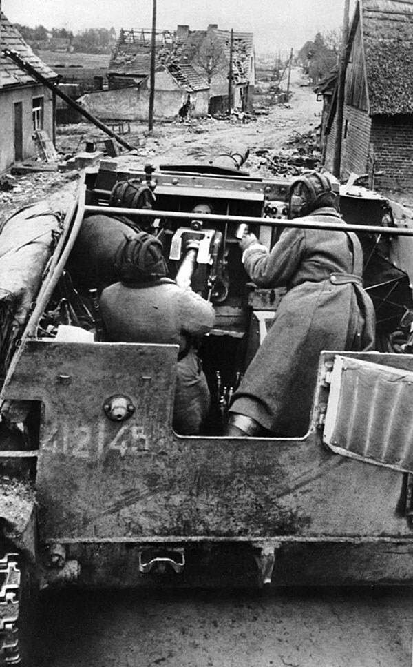 Иллюстрация к книге — Дорога на Берлин. "От победы к победе" [_259.jpg]