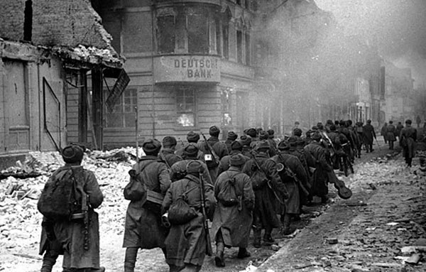 Иллюстрация к книге — Дорога на Берлин. "От победы к победе" [_265.jpg]