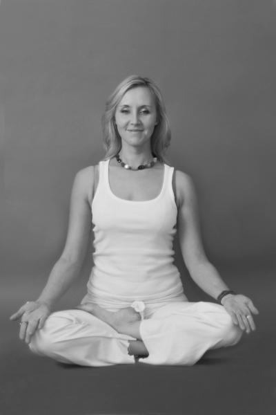 Иллюстрация к книге — Йога для стройности, здоровья и красоты [_103.jpg]