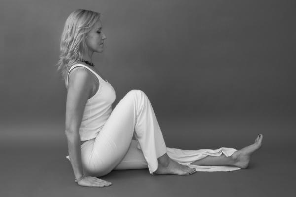 Иллюстрация к книге — Йога для стройности, здоровья и красоты [_112.jpg]