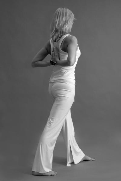 Иллюстрация к книге — Йога для стройности, здоровья и красоты [_26.jpg]