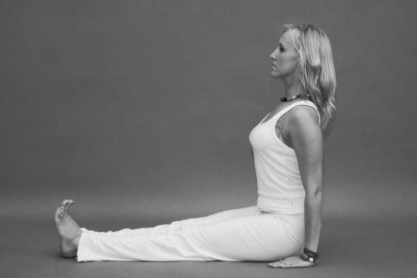 Иллюстрация к книге — Йога для стройности, здоровья и красоты [_33.jpg]