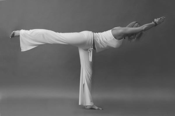 Иллюстрация к книге — Йога для стройности, здоровья и красоты [_41.jpg]