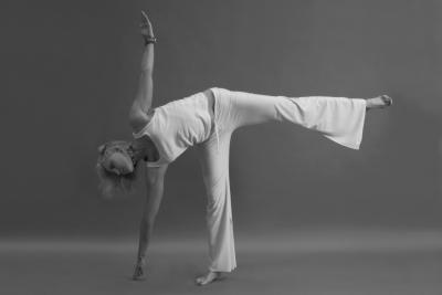 Иллюстрация к книге — Йога для стройности, здоровья и красоты [_43.jpg]