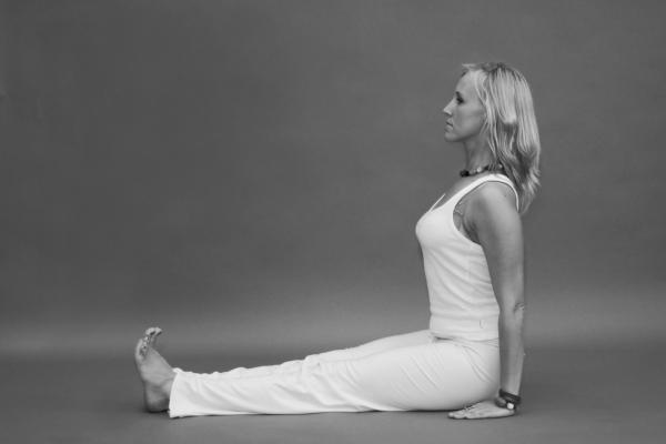 Иллюстрация к книге — Йога для стройности, здоровья и красоты [_52.jpg]