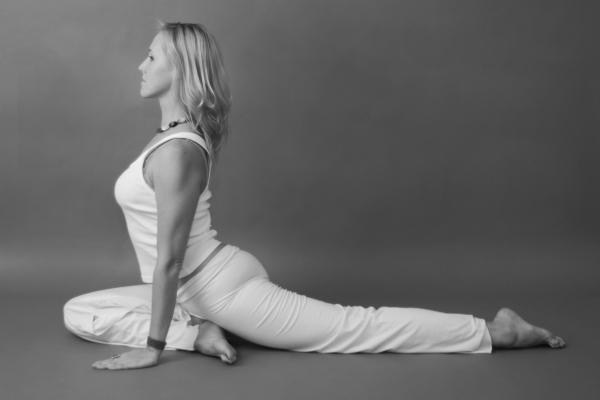 Иллюстрация к книге — Йога для стройности, здоровья и красоты [_90.jpg]