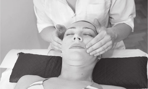 Иллюстрация к книге — Атлас. Практический массаж [i_073.jpg]