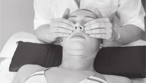 Иллюстрация к книге — Атлас. Практический массаж [i_074.jpg]