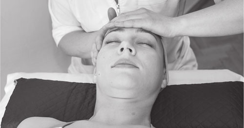 Иллюстрация к книге — Атлас. Практический массаж [i_079.jpg]