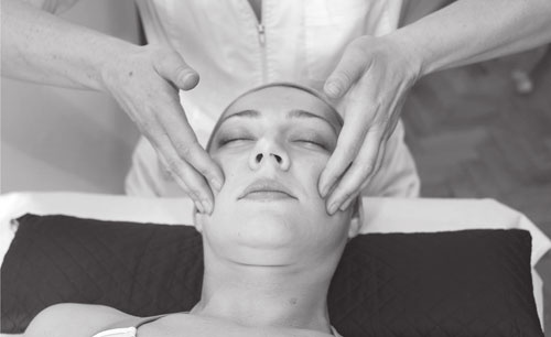 Иллюстрация к книге — Атлас. Практический массаж [i_086.jpg]